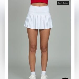 White gold hinge skirt